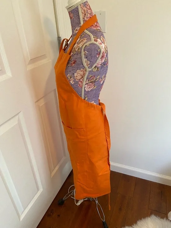 Williams Sonoma orange heavy duty apron - Picture 3 of 5